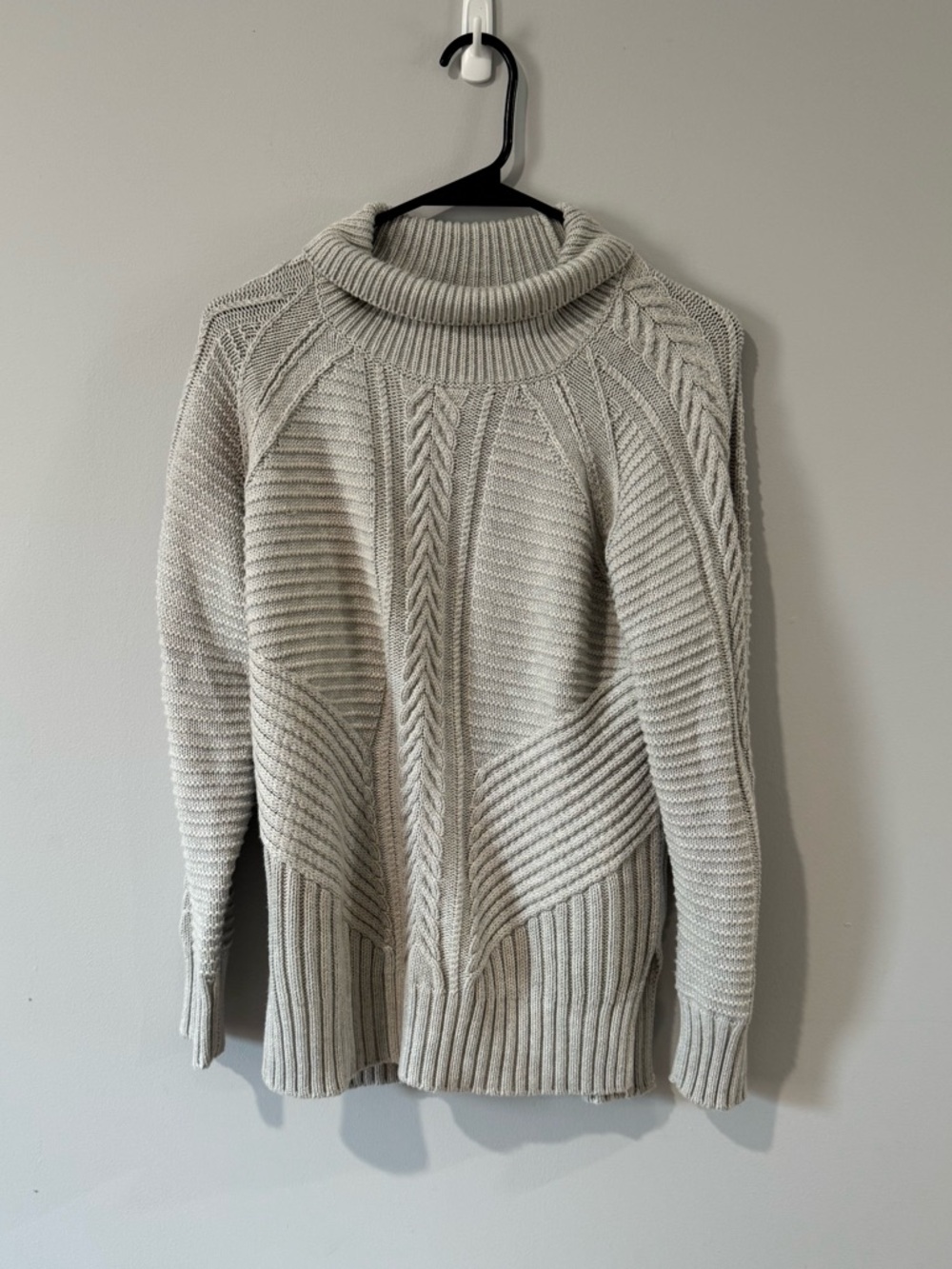 Banana Republic Gray Cable Knit Turtleneck Sweater